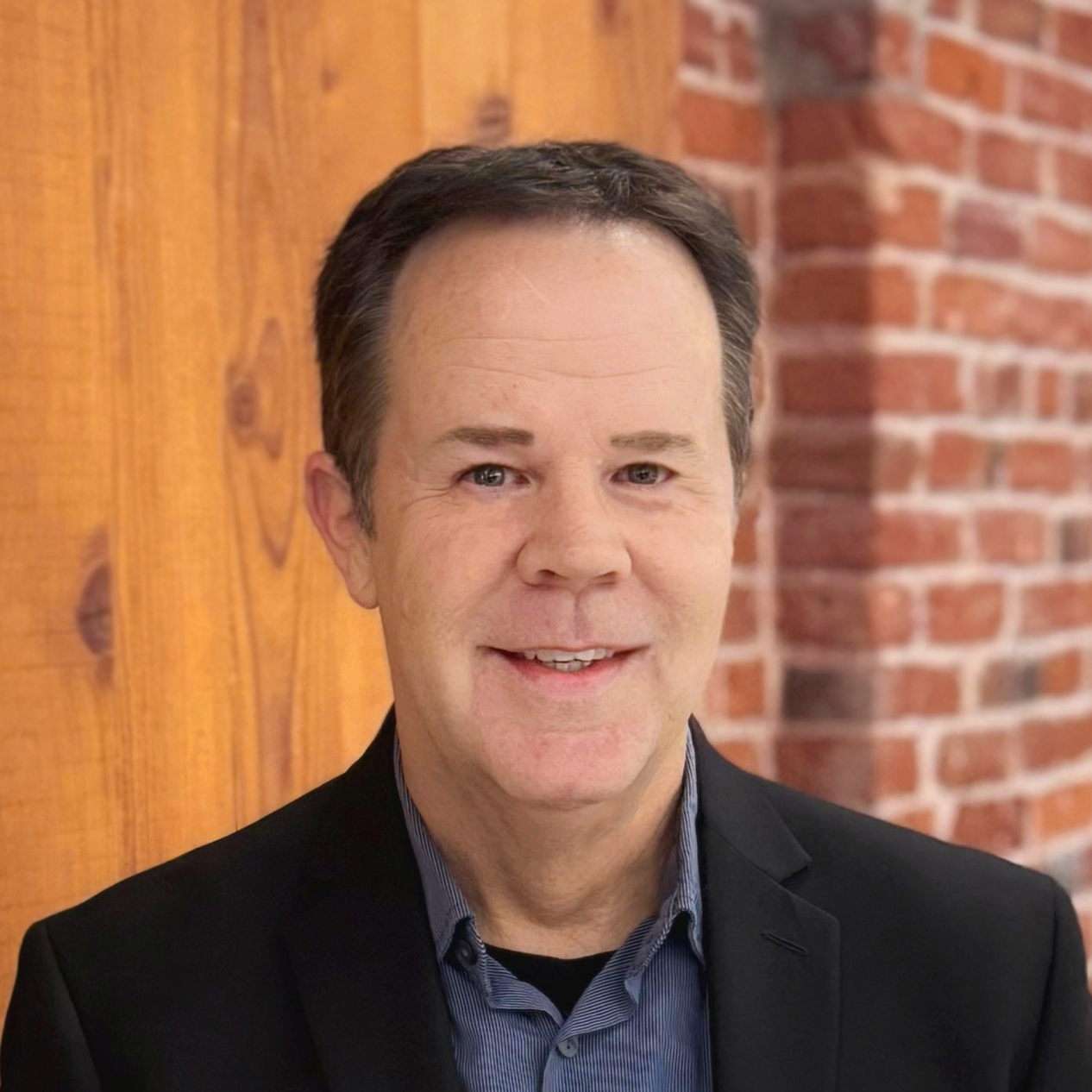 Glenn Giddings headshot